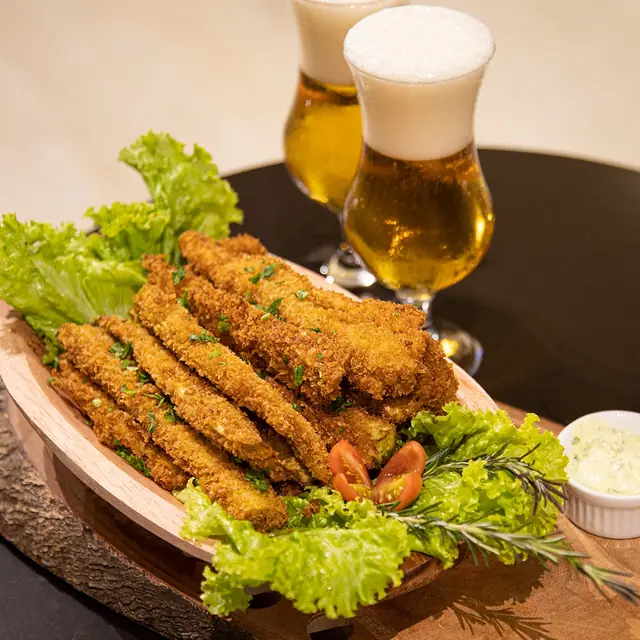 Isca de peixe com chope